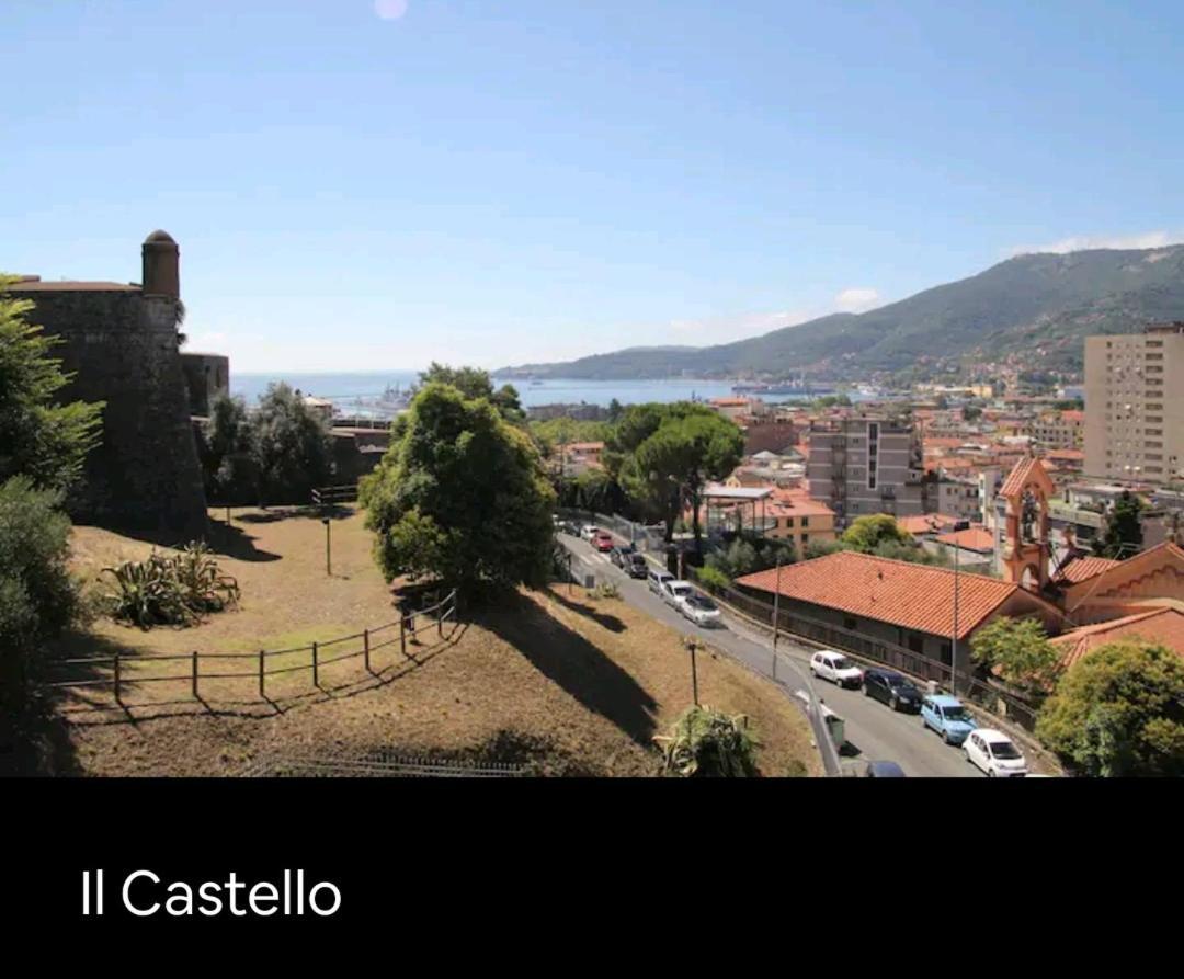 The Castle House Apartamento La Spezia Exterior foto